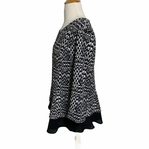 Green Envelope‎ XL black/white print ruffle hem top - Picture 4 of 6